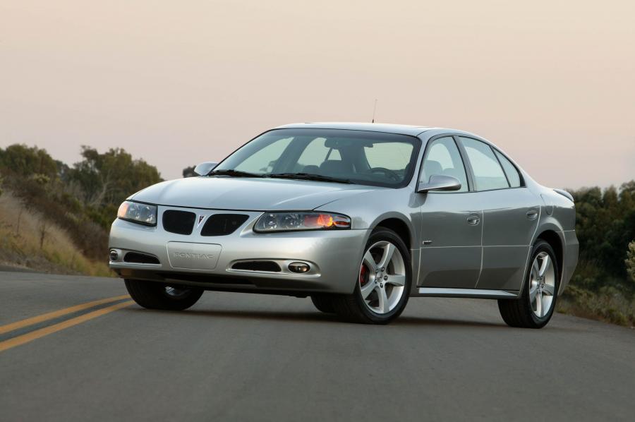  Pontiac Bonneville GXP 2004 года  (фото 8 из 26)